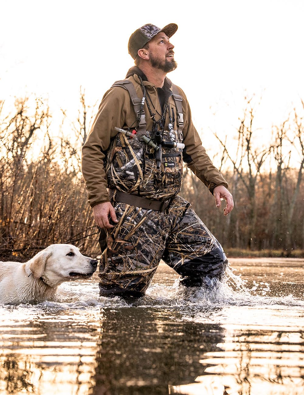 TIDEWE boots feature steel shank for added support and stability.