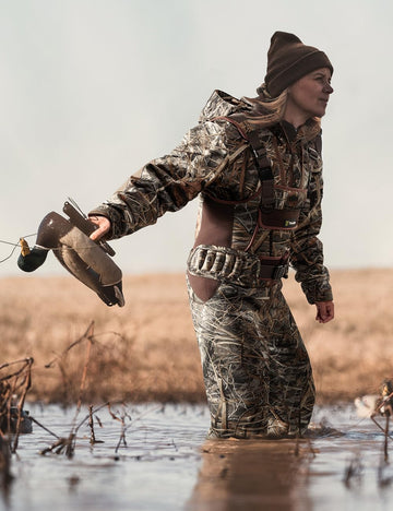 TIDEWE wading boots grip muddy terrain with reliable traction