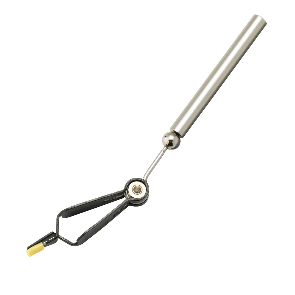 Close-up of silicone soft tip on Tiemco Spinning Hackle Pliers Short