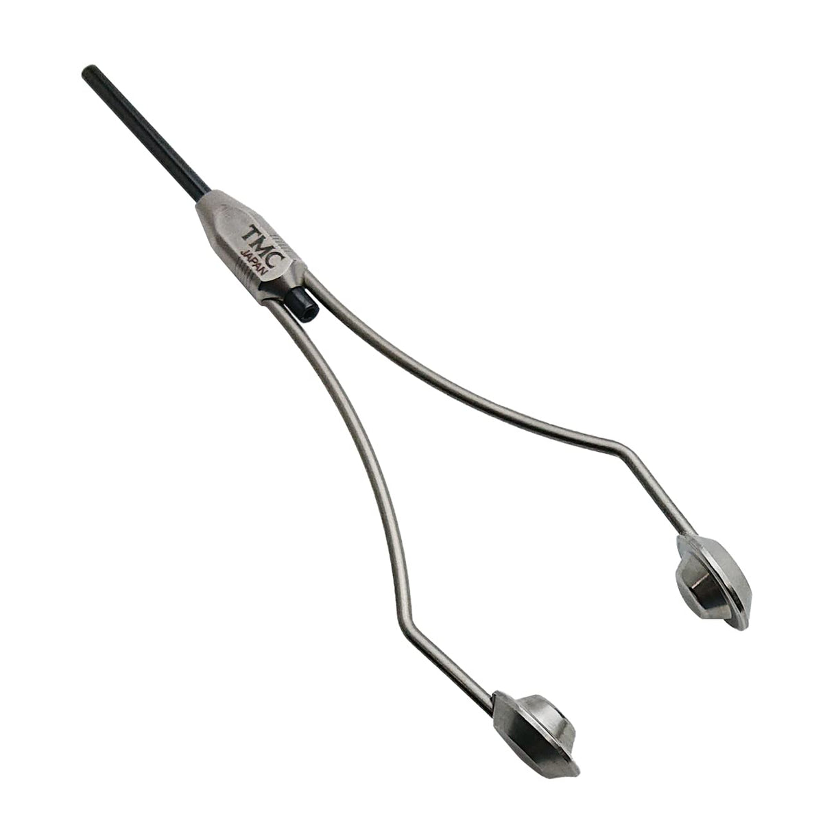 TIEMCO TMC Ceramic Bobbin Evo HD Straight showing stable thread tension during fly tying