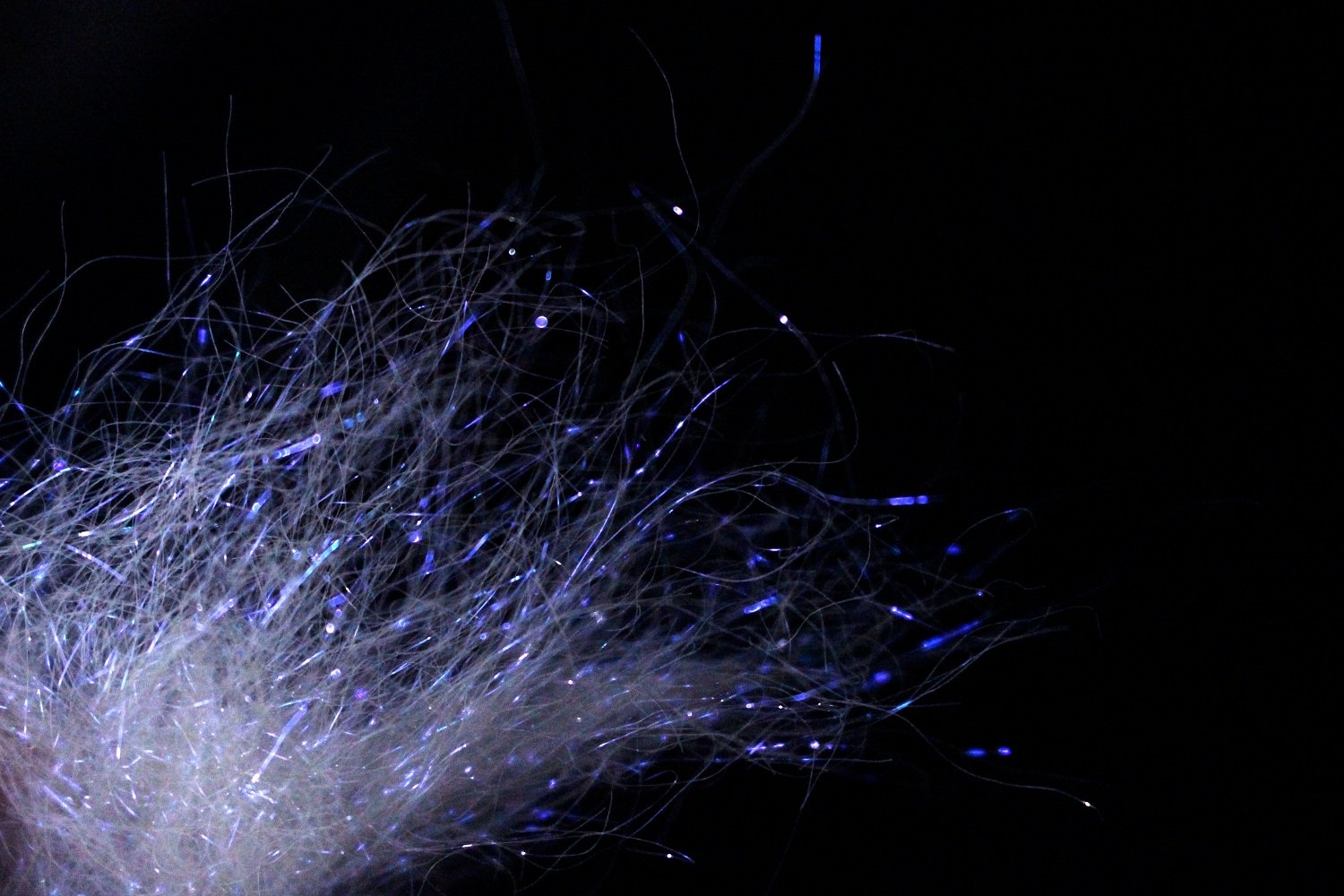 Close-up of Tigofly 4g Pack White Purple Ice Dub 1.2in - Fly Tying Material
