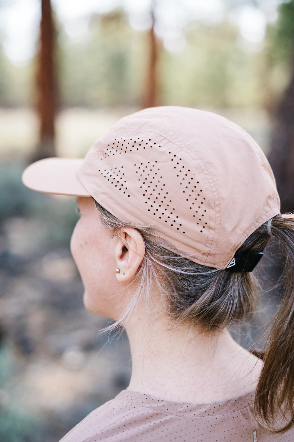 Tillak Vista Hat weighs 55 grams for effortless all-day wear