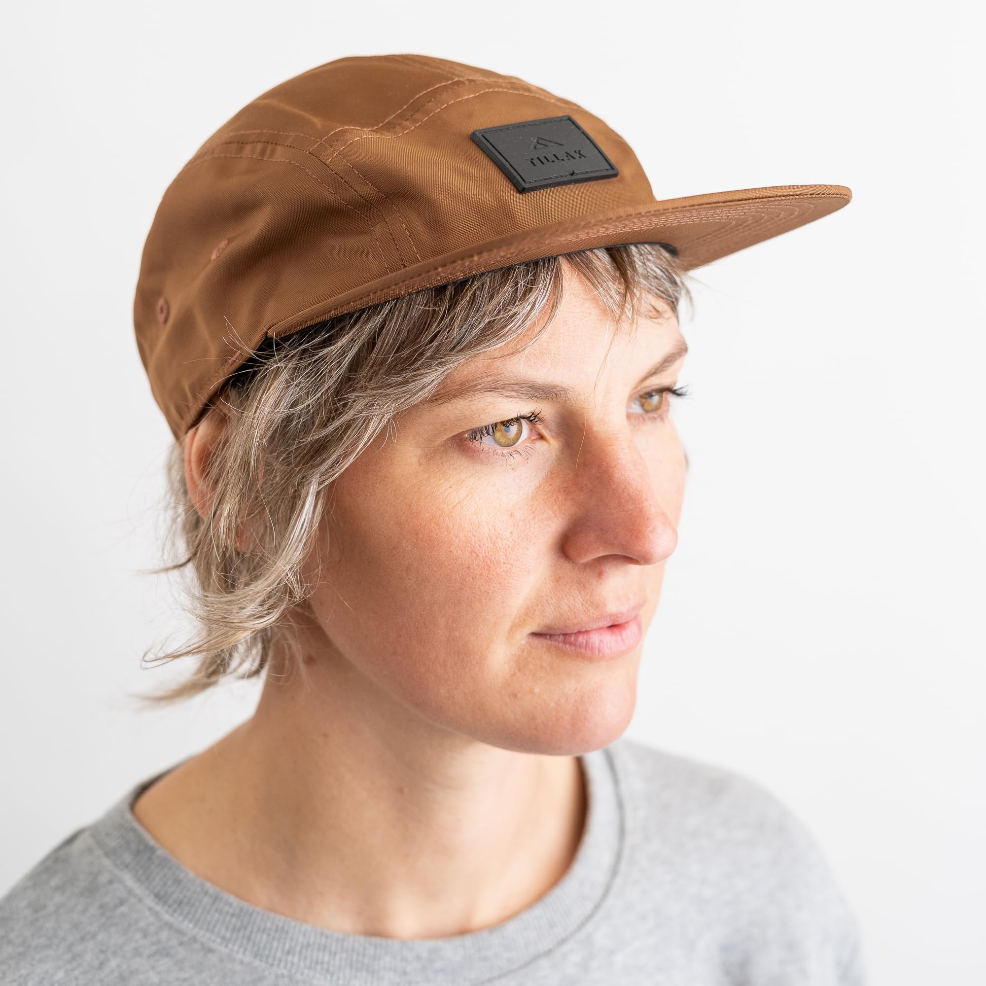 Close-up of 5-panel design in Russet Brown