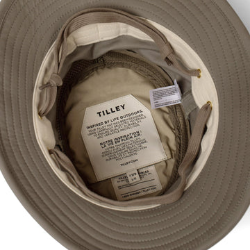 Tilley Airflo Organic Olive 6 7/8 logo label signals authentic craftsmanship
