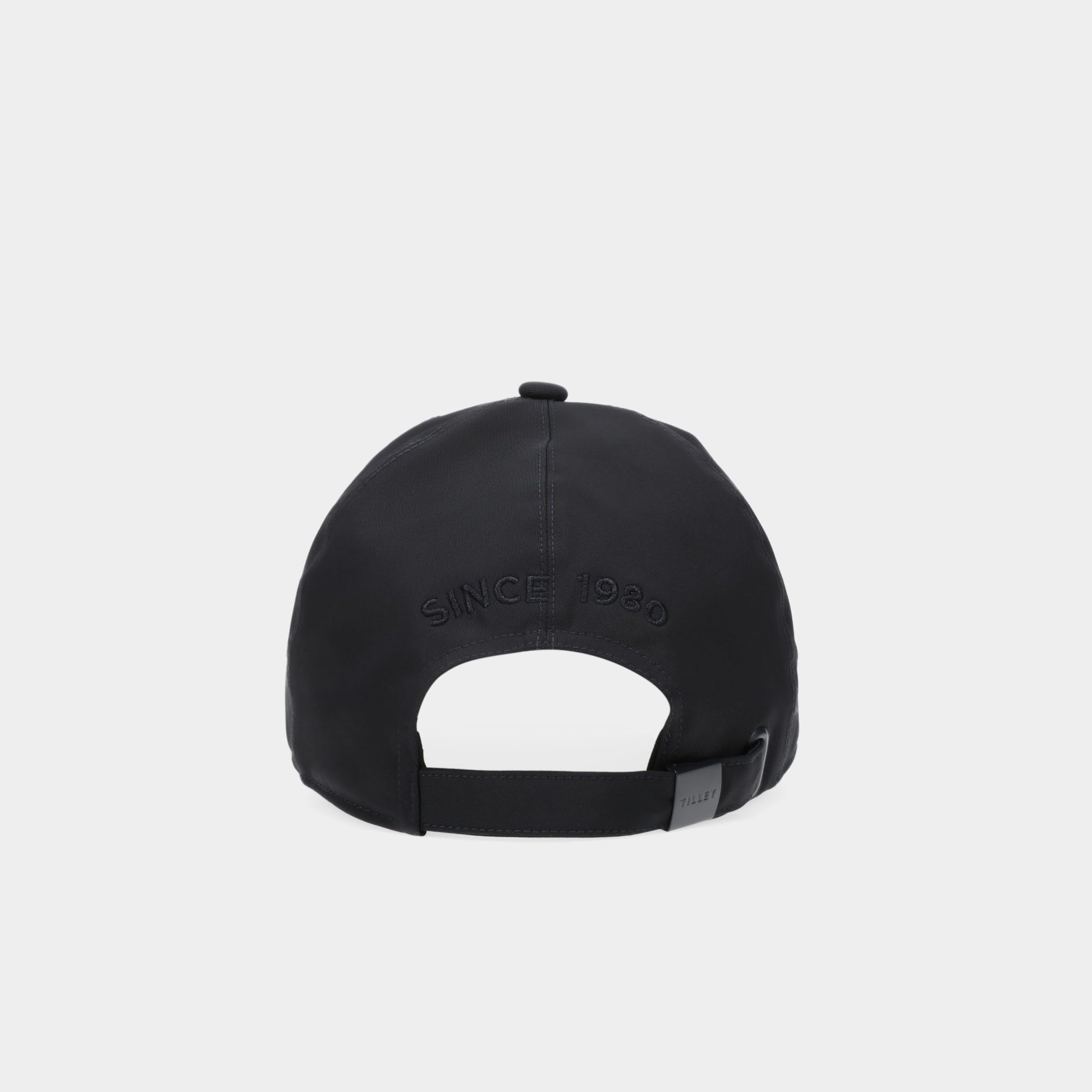 Packable design of Tilley Standard New Tech Travel Cap navy for easy packing.