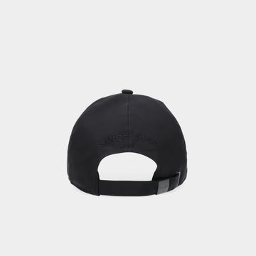 Packable design of Tilley Standard New Tech Travel Cap navy for easy packing.