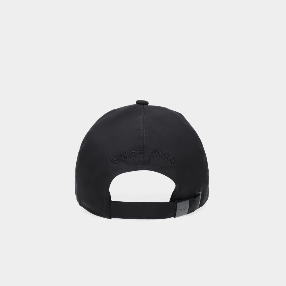 Packable design of Tilley Standard New Tech Travel Cap navy for easy packing.