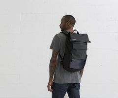 Timbuk2 Robin side pockets provide easy hydration access and quick-store essentials