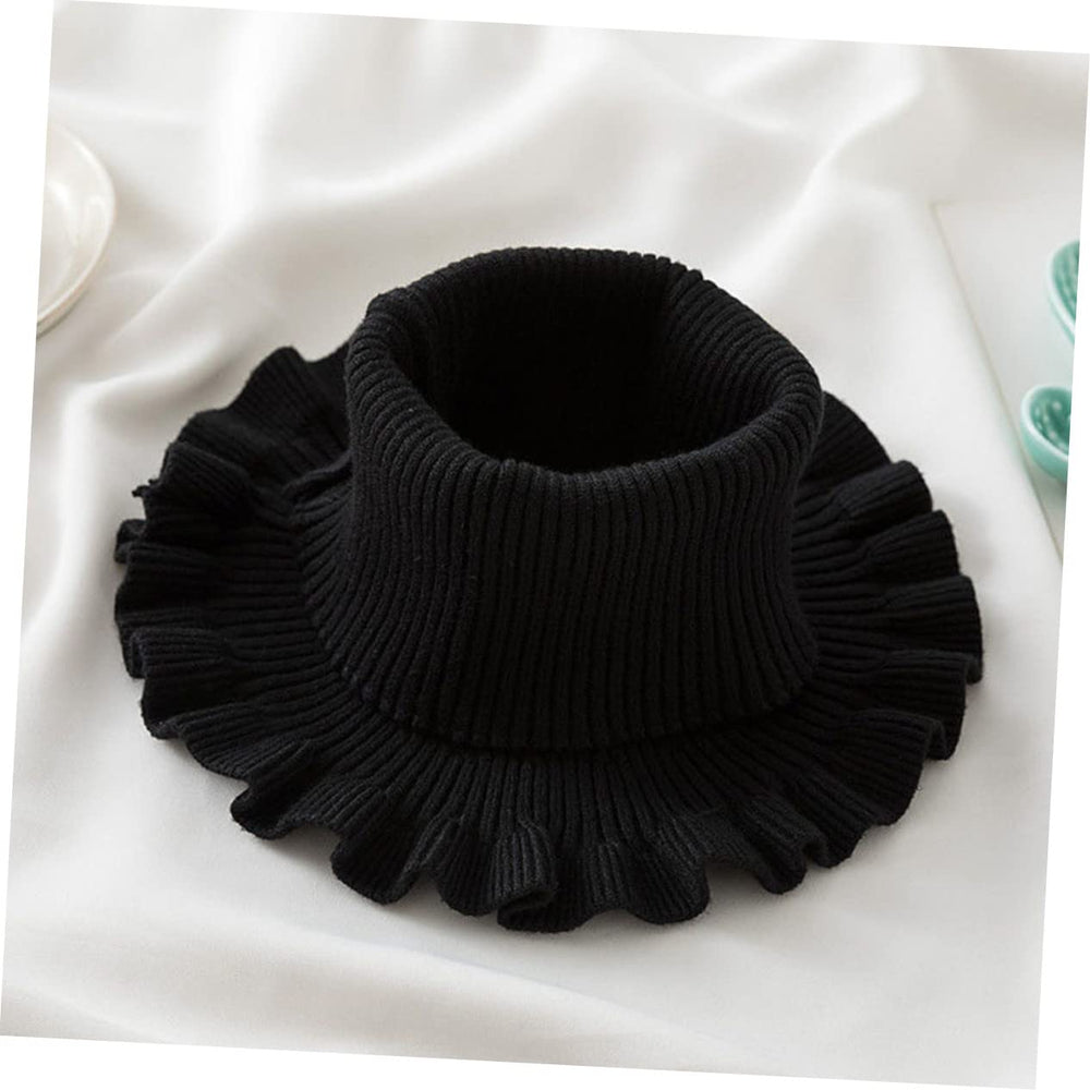 TINEASUR neck warmer pairs with shirts and sweaters for versatile styling.