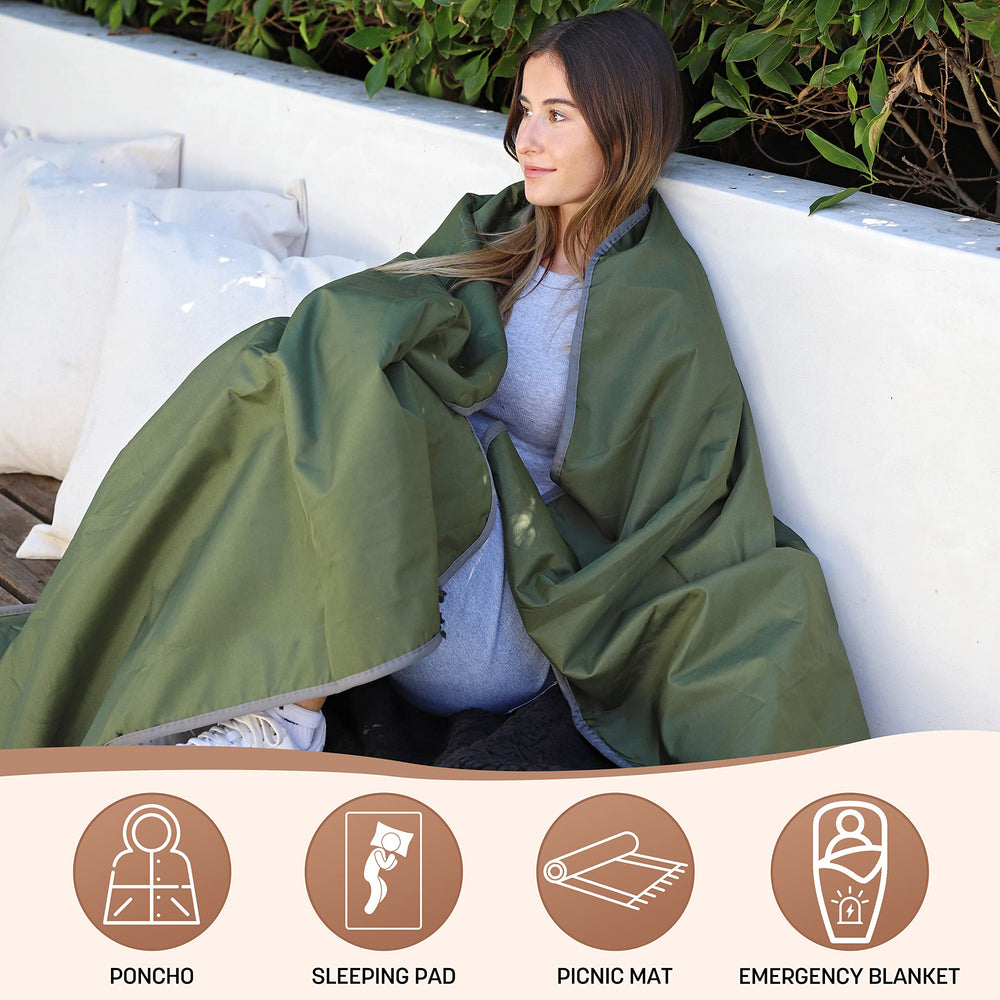 Tirrinia sherpa-lining closeup highlights cozy warmth for cold outings.