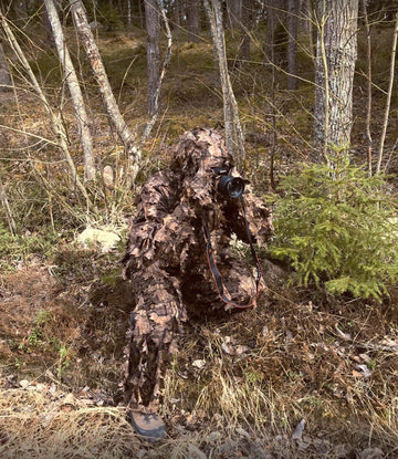 Titan 3D Leafy Suit with zippered pockets keeps essentials secure while stalking