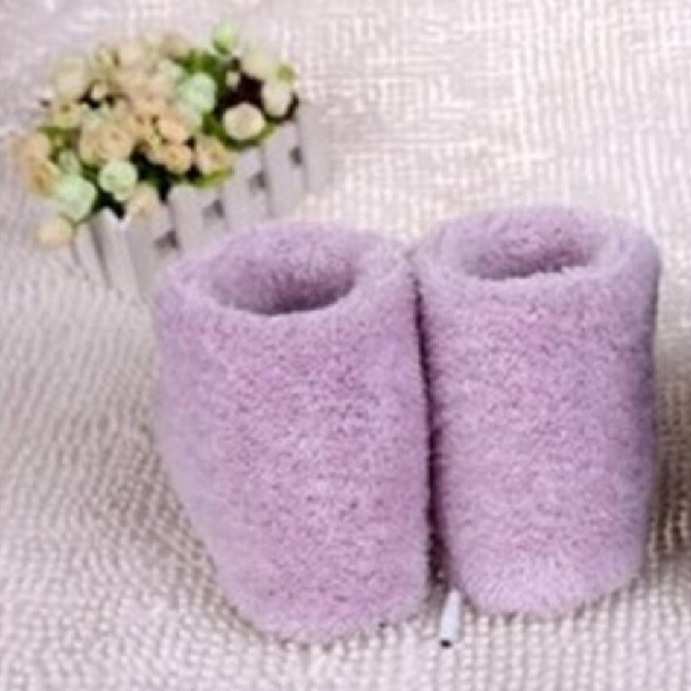 TKOWTB packaged set, includes one pair of heated slippers.
