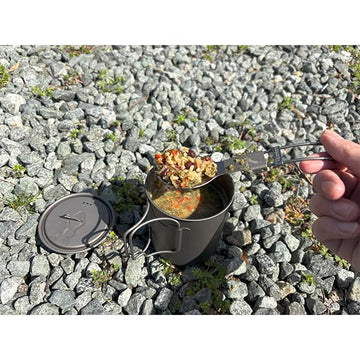 TOAKS LIGHT Titanium 450ml Cup with Lid trail ready for hot beverages on hikes