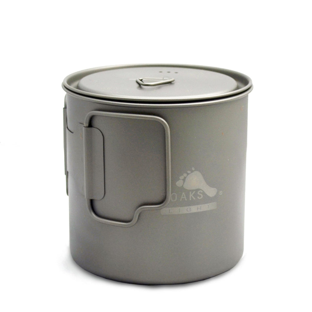 TOAKS LIGHT titanium 650ml pot front-angle highlights ultralight backpacking design