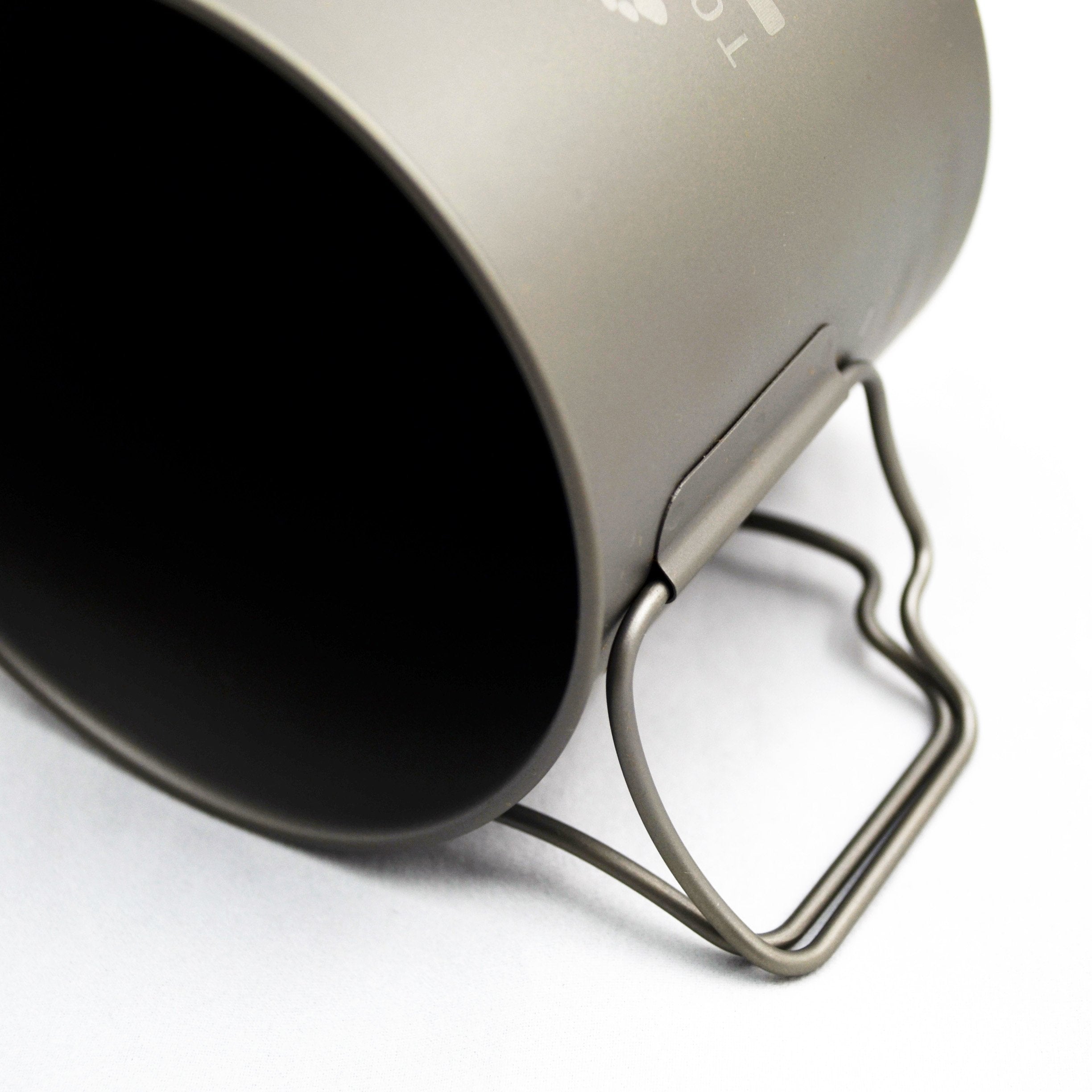 TOAKS LIGHT titanium 650ml pot in-use scene for boiling water