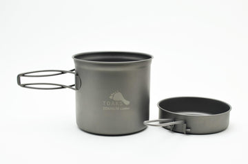 TOAKS Titanium 1100ml pot-pan setup demonstrates compact cooking kit for fast meals.