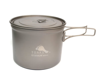TOAKS titanium 900ml pot rounded bottom eases cleaning and heating