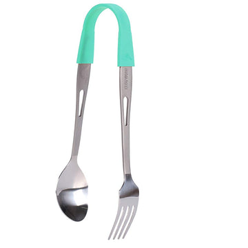 TOAKS Titongs Set fork in use during outdoor dining