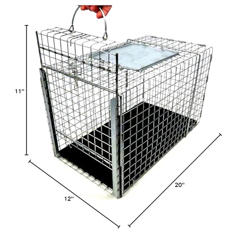 Tomahawk Live Trap 306NC transfer cage with large handles and guard improves user control
