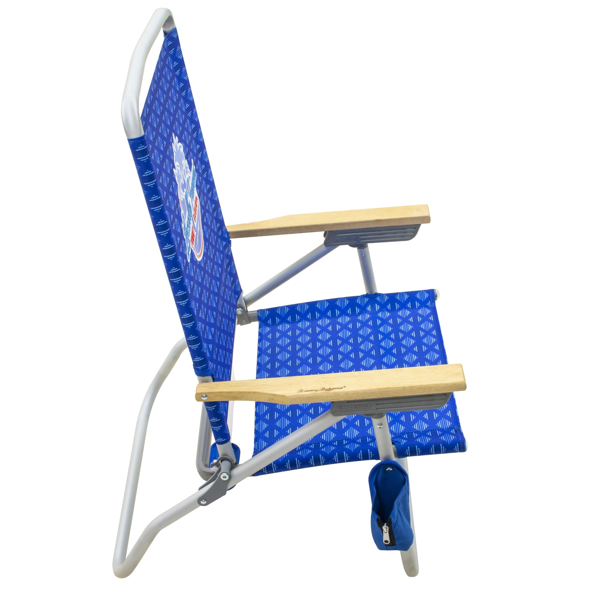 Tommy Bahama lightweight chairs at 8 pounds each are easy to carry.