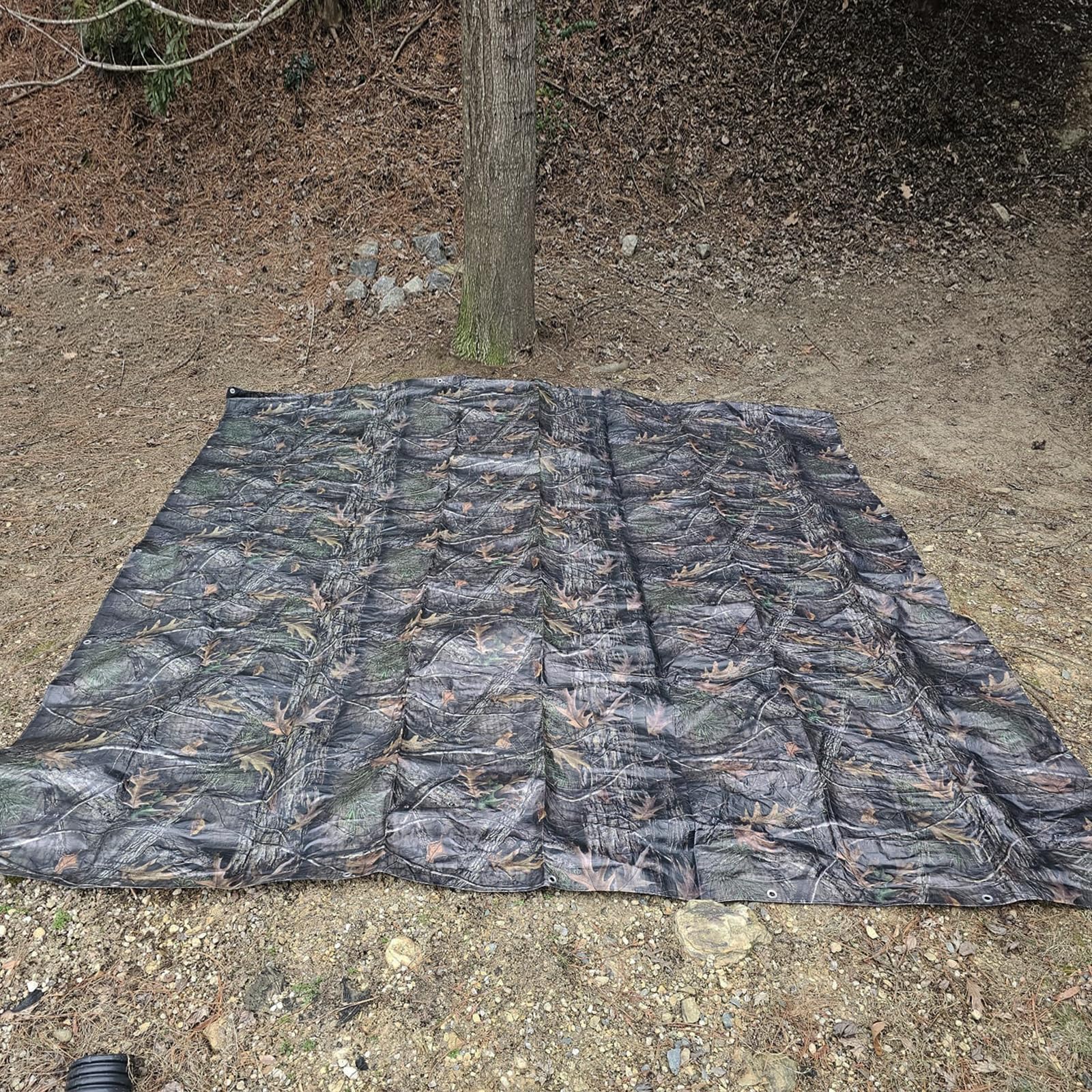 Tongcamo waterproof tarp endures wind and snow for reliable outdoor protection.