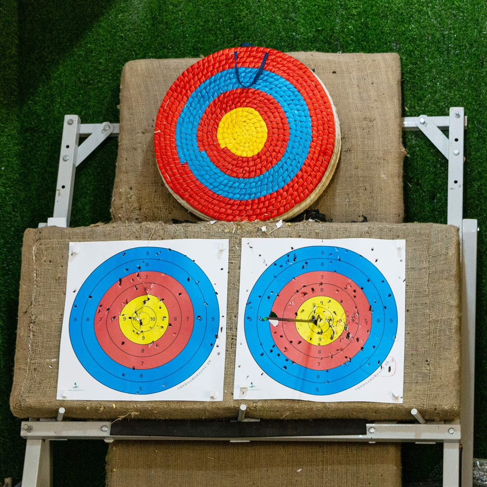 TOPARCHERY archery target 5 layers hanging view shows lanyard for quick mounting.