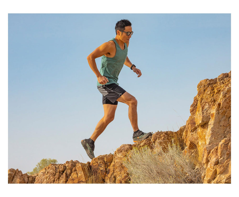 Topo Athletic gaiter packaged image suggests compact, travel-ready protection.