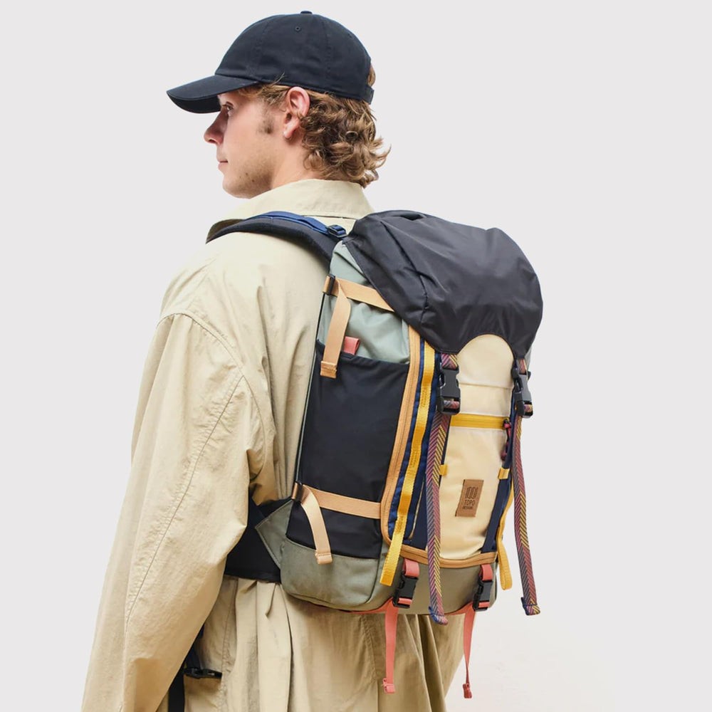 Topo Designs Rover Trail Pack 22L dedicated warranty underlines quality assurance.