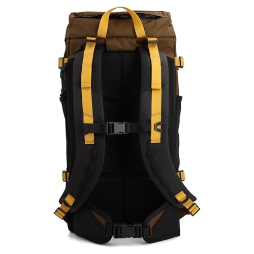 Topo Designs Rover Trail Pack 22L water bottle pockets keep hydration within easy reach.