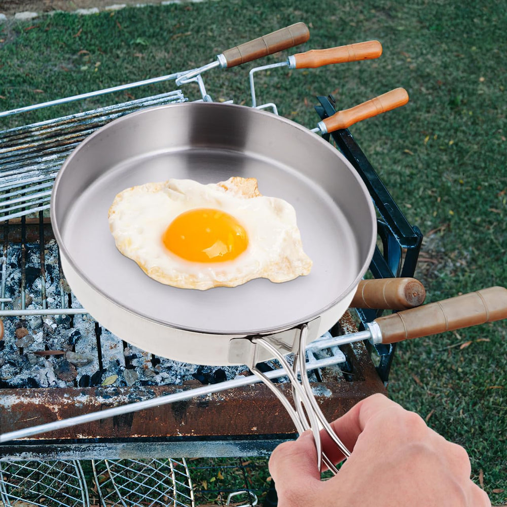 Topperfun compact camp pan with high-heat resilience for sizzling meals.