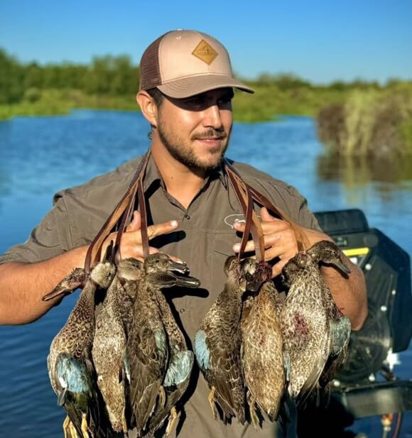 TOURBON Leather Duck Strap in field use emphasizes versatility and rugged design