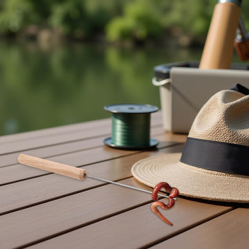 Toyvian quick bait design speeds baiting at sea or riverbank