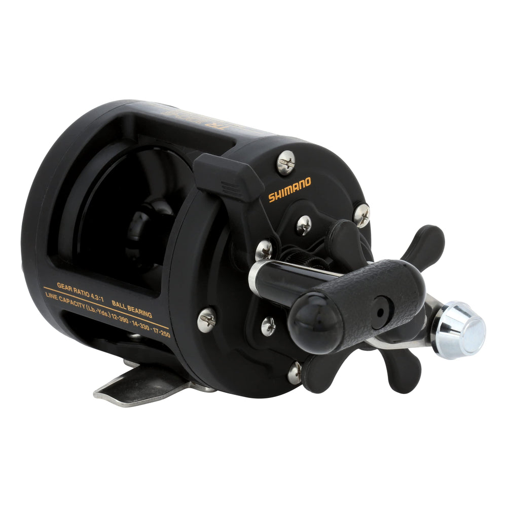TR star-drag levelwind reel - drive gear close-up