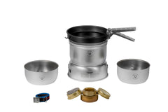 Trangia 27-23 Duossal Stove Kit with stainless-lined pans and a 7.1-inch frypan for outdoor cooking.