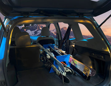TRAPSKI all mountain rack in blue shows UV protection feature.