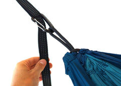 Travel Hammock Hidden Wild FY20 P180 indigo bunting print adds stylish outdoor vibe.