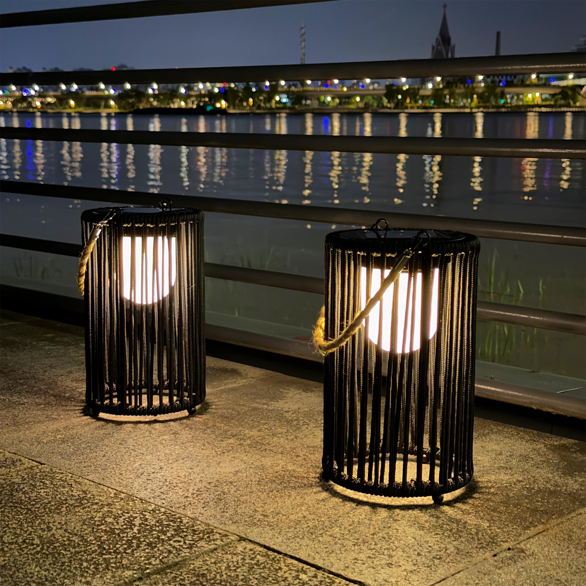 TRIROCKS gift-ready solar lantern for celebrations and housewarmings