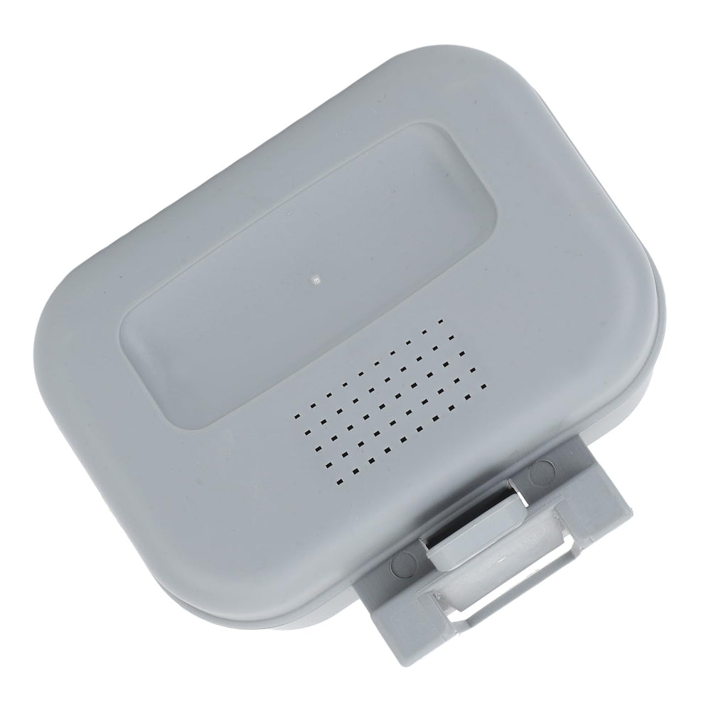 Trisar Live Bait Box lid closeup shows secure latch and spill prevention in rugged conditions.