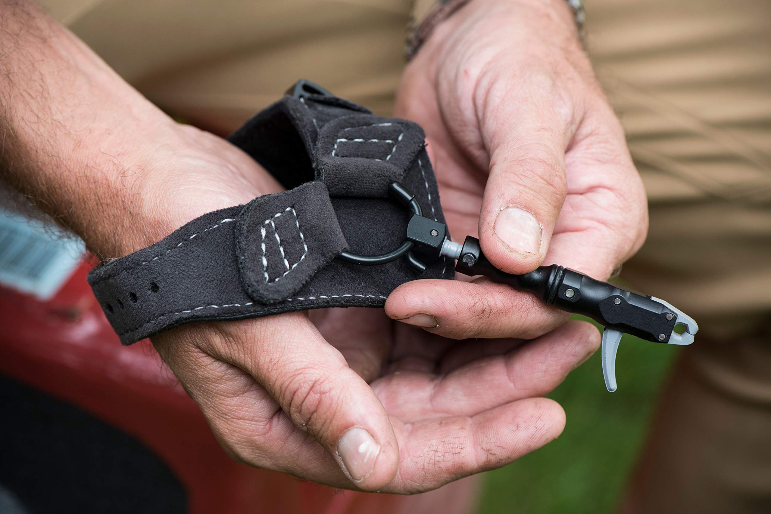 Tru-Fire Smoke Extreme Buckle Release ambidextrous design for left or right-handed shooters