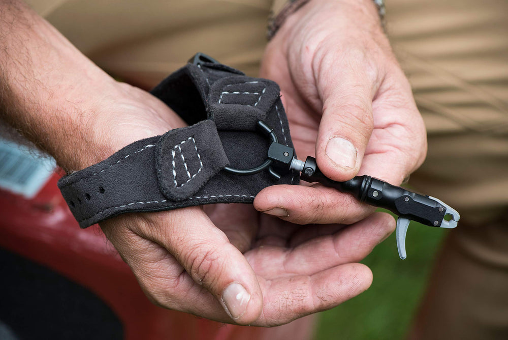 Tru-Fire Smoke Extreme Buckle Release ambidextrous design for left or right-handed shooters