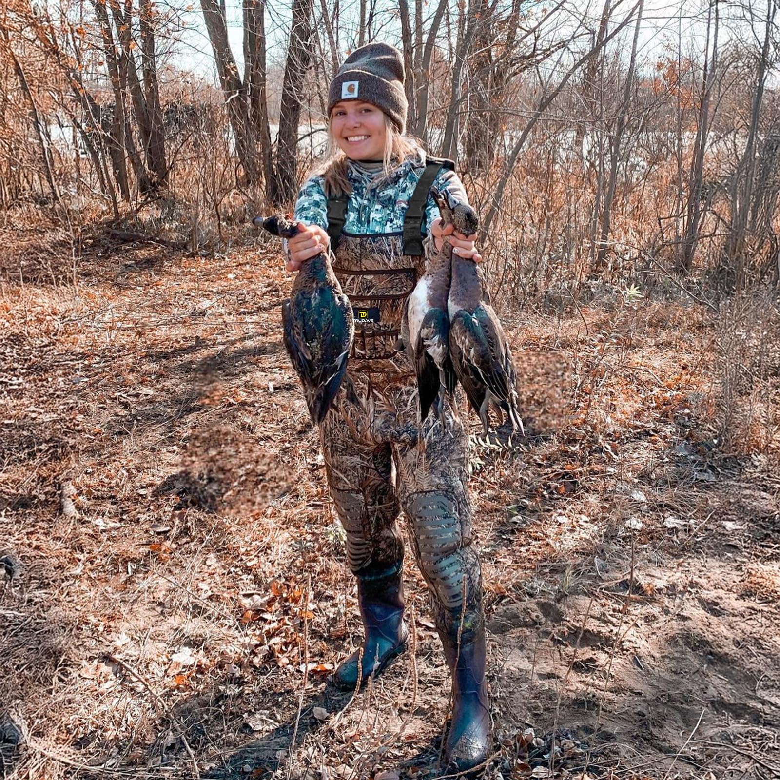 Trudave women's hunting waders camo pattern to blend with surroundings