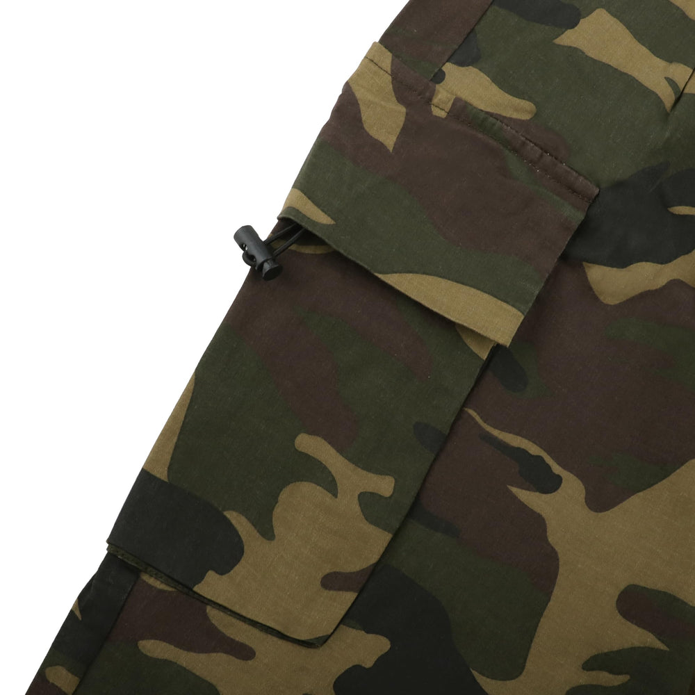 TSMNZMU camo hunting-style pants suitable for outdoor activities and errands