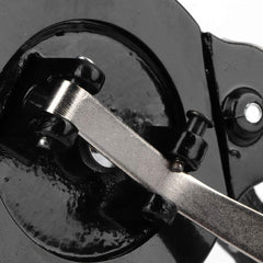 Tyenaza metal hand crank for treadle machines, sturdy and long-lasting.