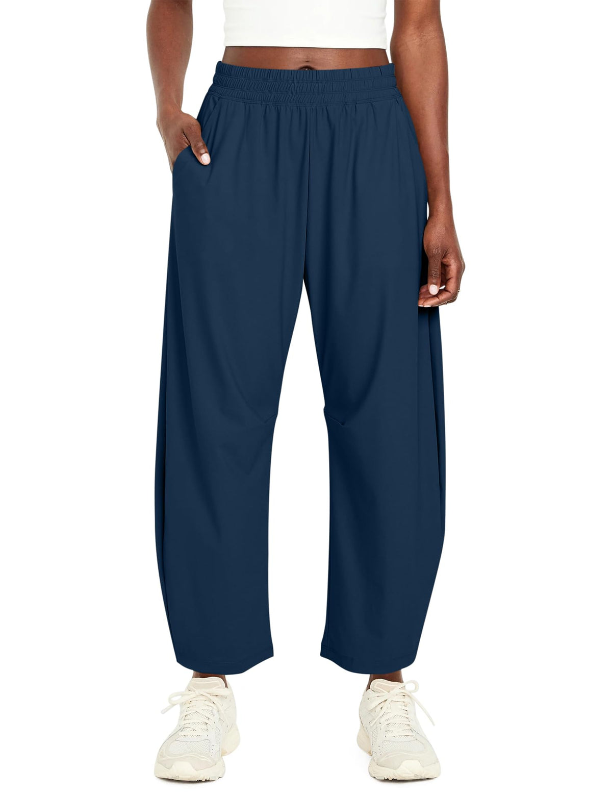Ugerlov barrel ankle pants blue, front view shows breathable quick-dry fabric for comfort.