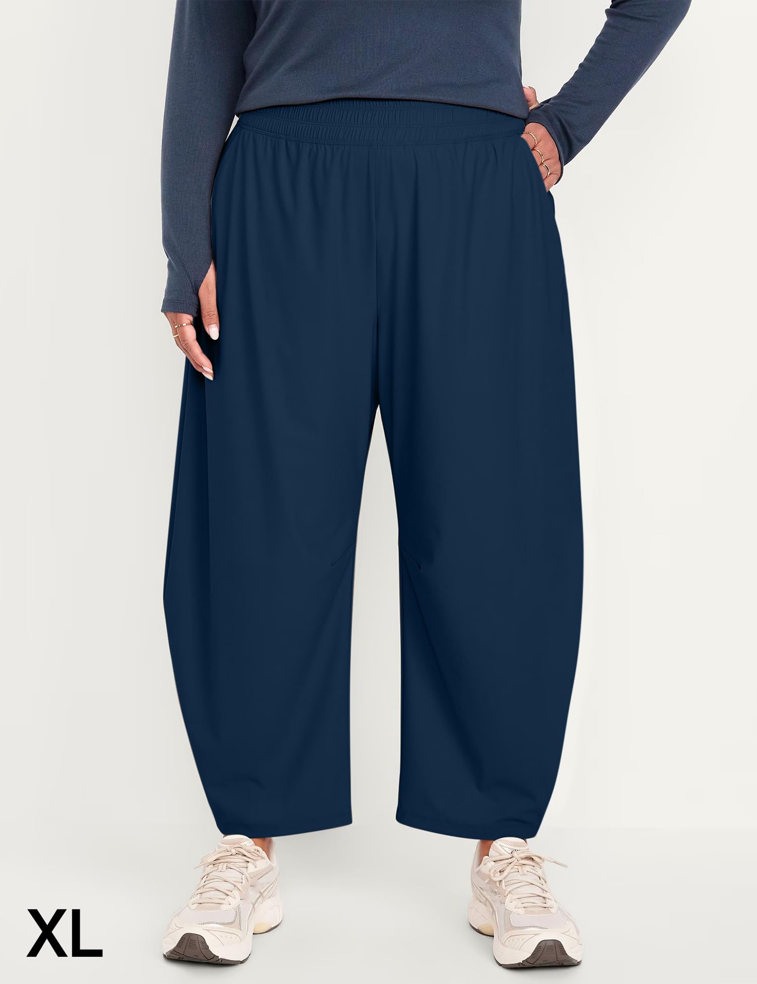 Ugerlov barrel ankle pants blue pockets layout demonstrates convenient storage during hikes.