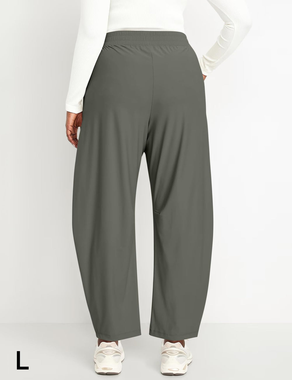 Ugerlov grey barrel ankle pants ideal for outdoor wear and daily use.