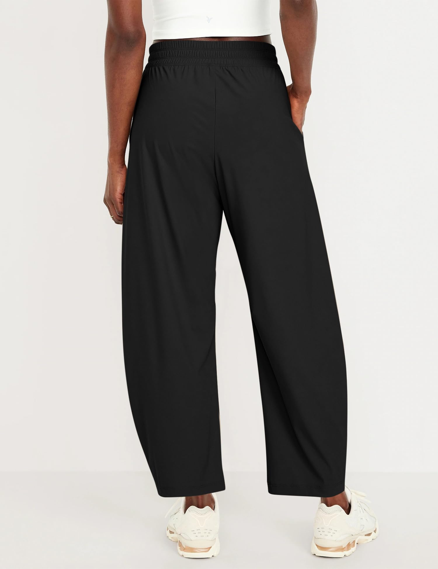 Ugerlov barrel pants ankle-hem design enables easy movement