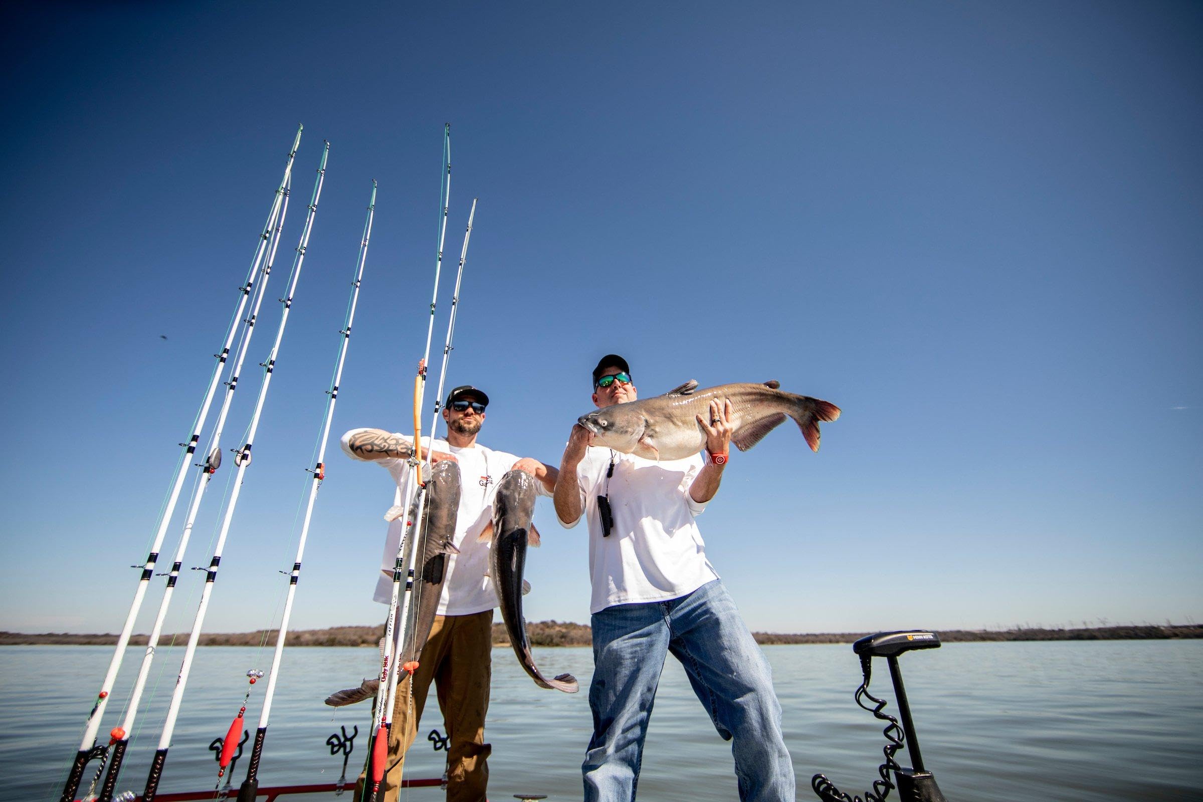 Ugly Stik Shakespeare 7’ Catfish Spinning Rod six guides ensure smooth line management.