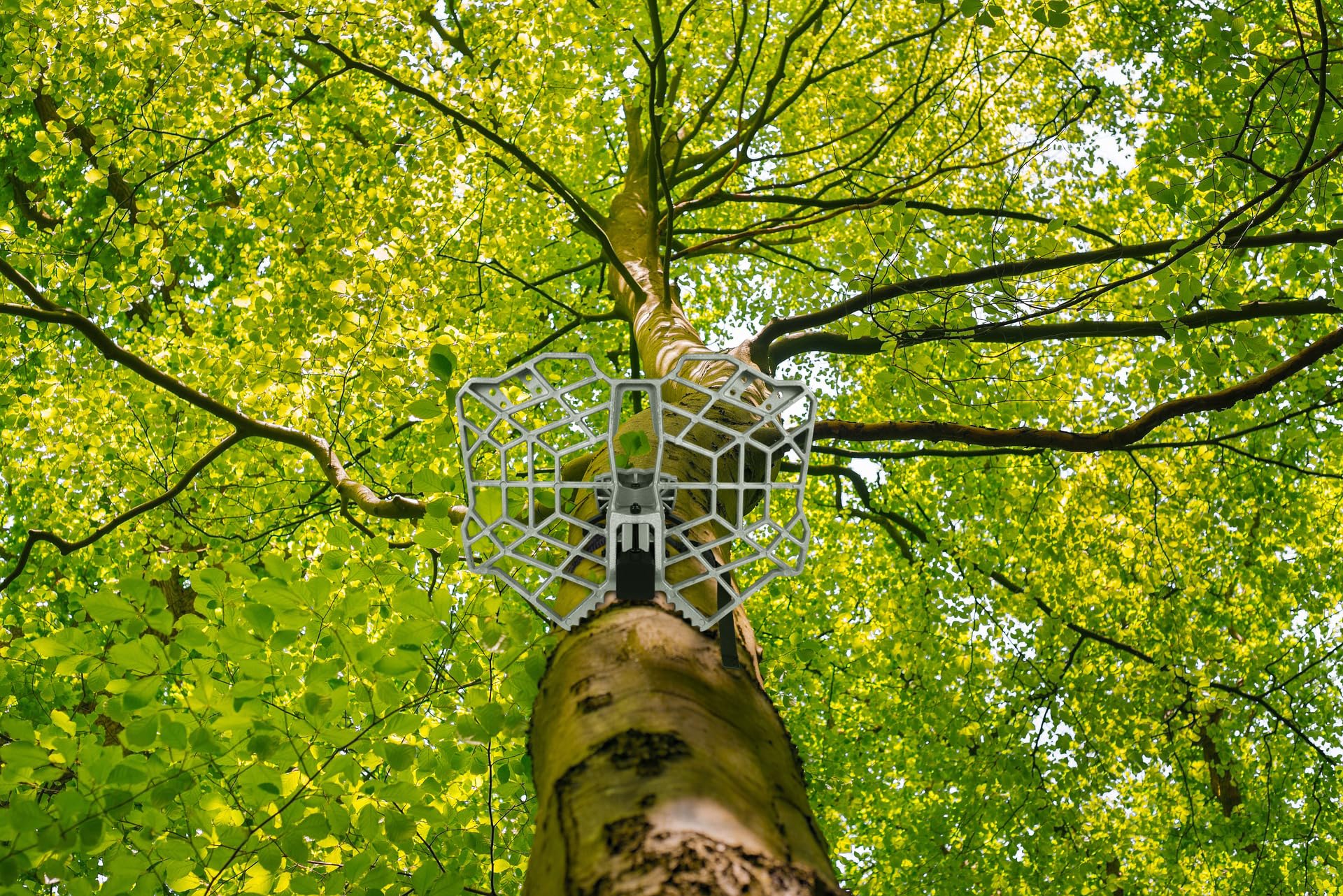 UIIHUNT lightweight cast aluminum design delivers durable, silent performance.
