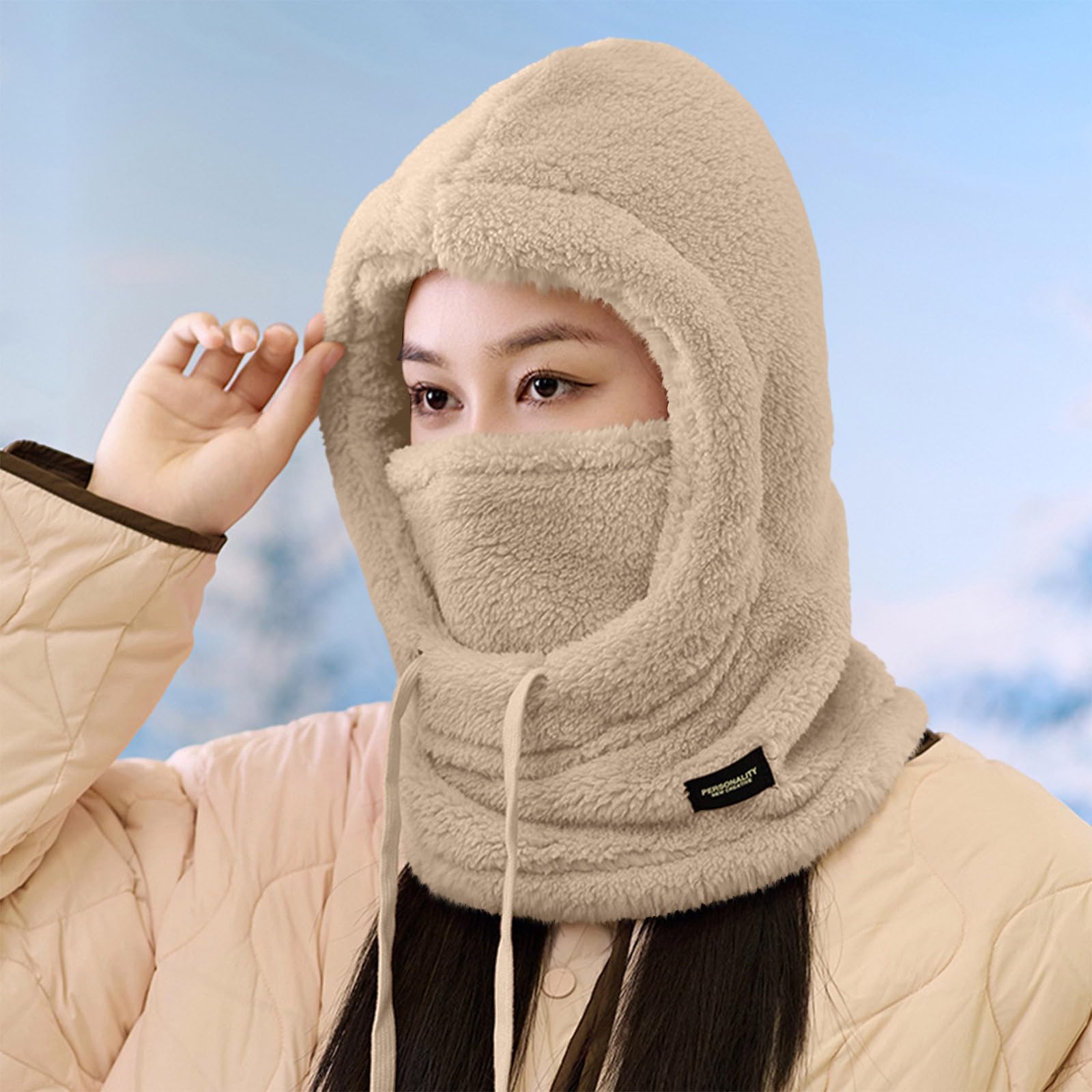 Uillui neck warmer scarf covers neck and chin for versatile warmth.